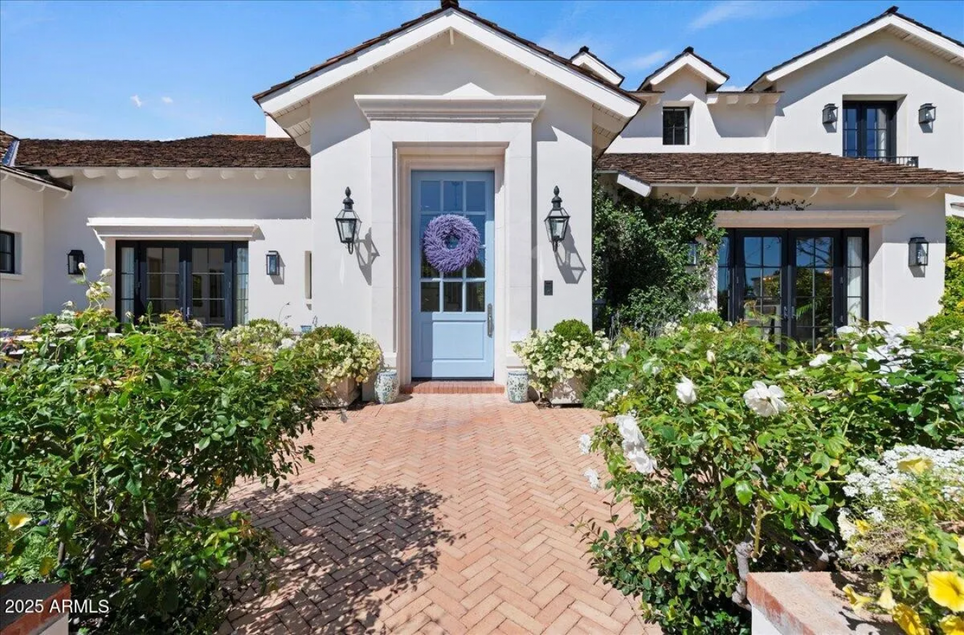 Phoenix, Arizona, 85018, United States, 5 Bedrooms Bedrooms, ,7 BathroomsBathrooms,Residential,For Sale,1748036