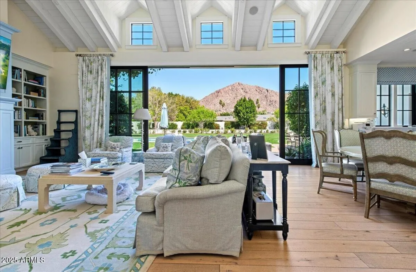 Phoenix, Arizona, 85018, United States, 5 Bedrooms Bedrooms, ,7 BathroomsBathrooms,Residential,For Sale,1748036