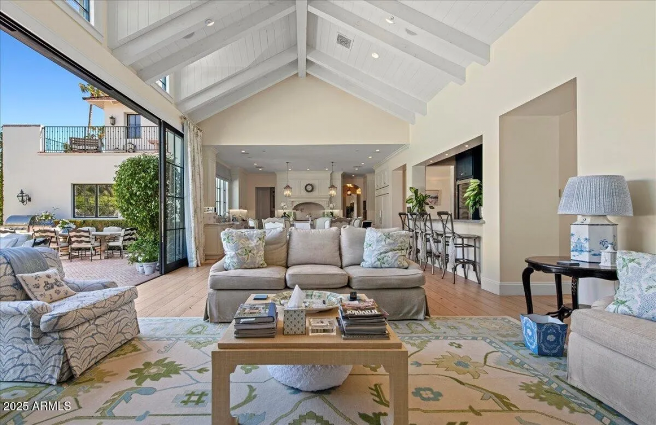 Phoenix, Arizona, 85018, United States, 5 Bedrooms Bedrooms, ,7 BathroomsBathrooms,Residential,For Sale,1748036