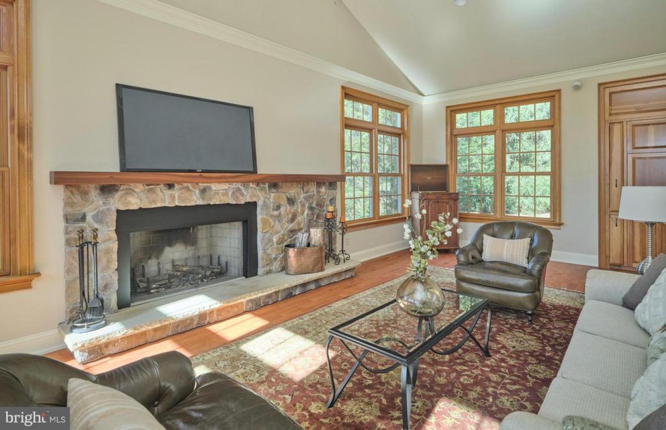 DOYLESTOWN, Pennsylvania, 18902, United States, 4 Bedrooms Bedrooms, ,3 BathroomsBathrooms,Residential,For Sale,1749115