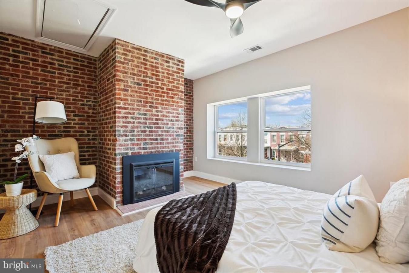 Washington, District Of Columbia, 20002, United States, 5 Bedrooms Bedrooms, ,4 BathroomsBathrooms,Residential,For Sale,1749114