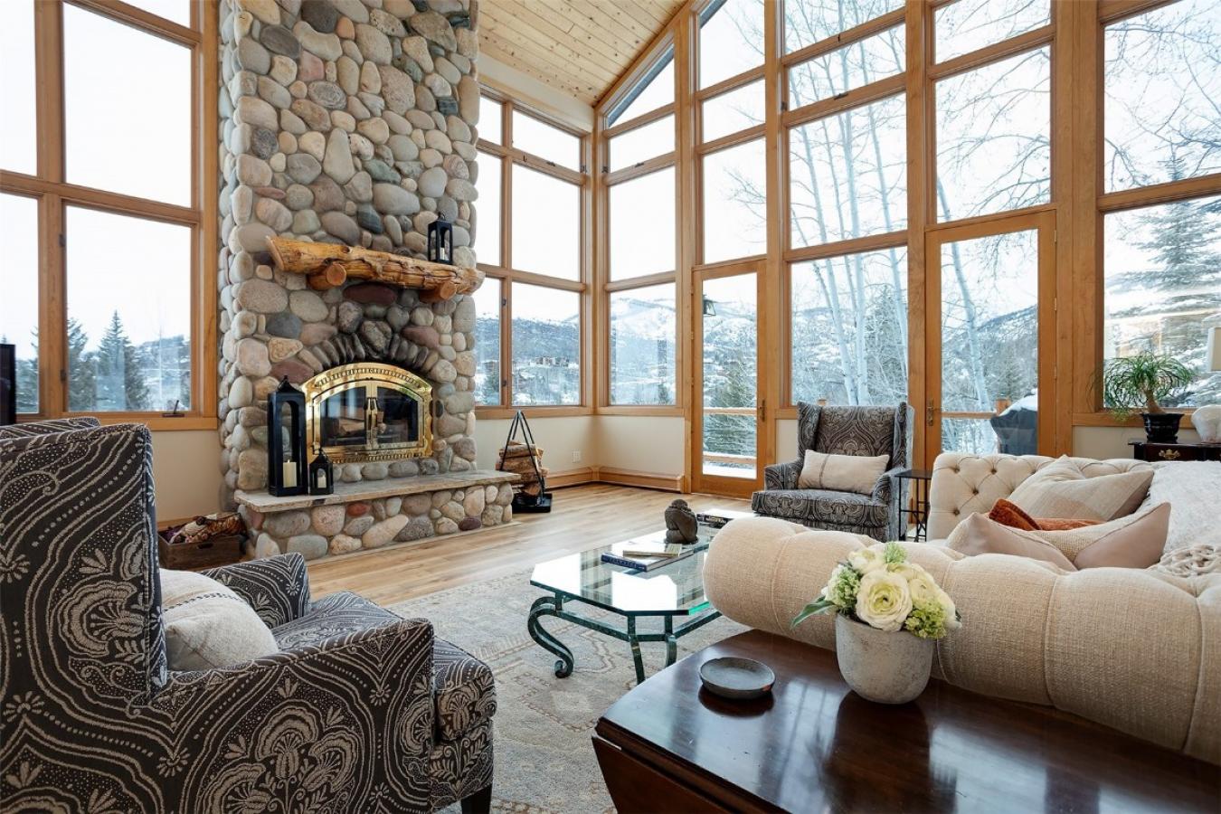 Steamboat Springs, Colorado, 80487, United States, 4 Bedrooms Bedrooms, ,4 BathroomsBathrooms,Residential,For Sale,1749101