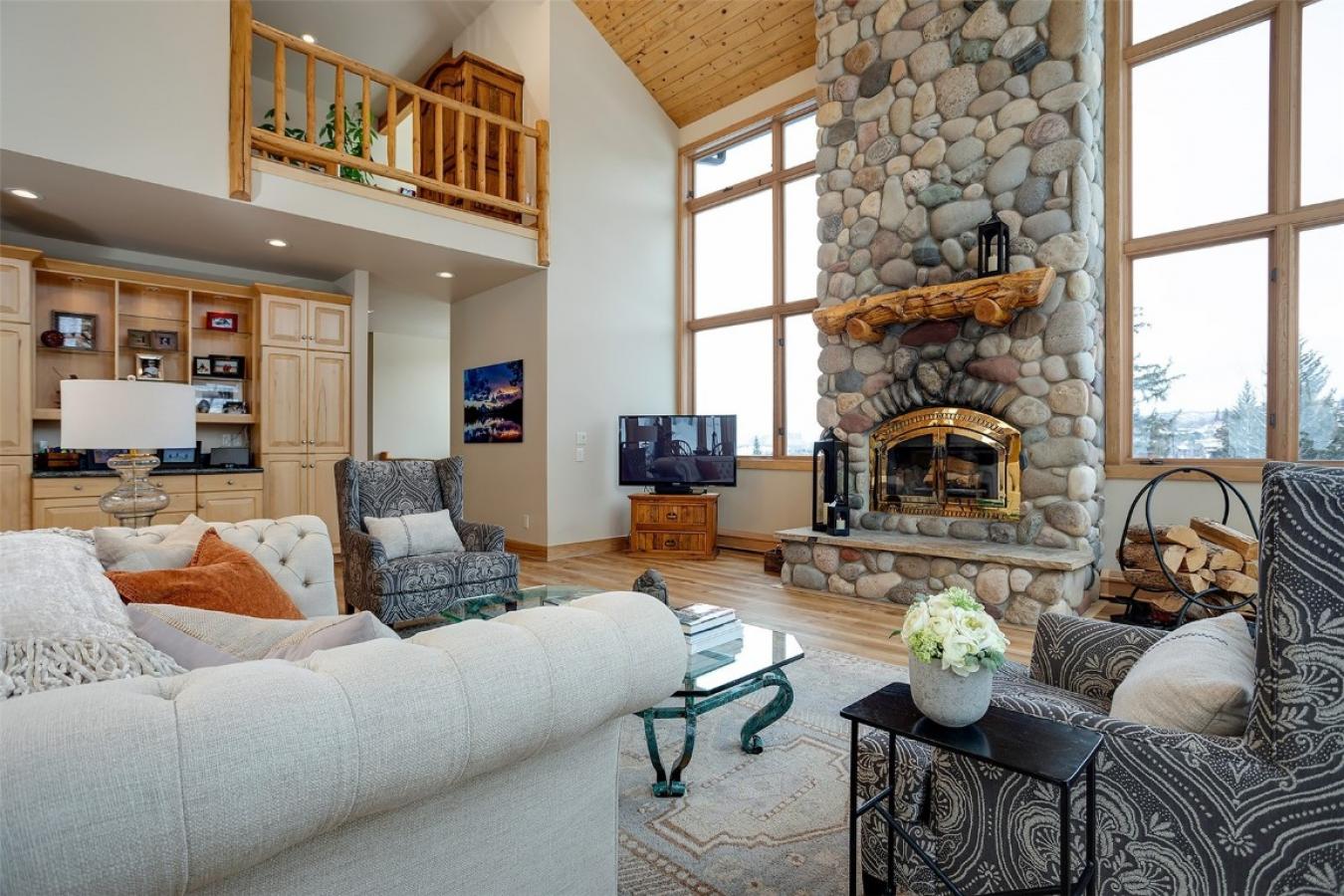 Steamboat Springs, Colorado, 80487, United States, 4 Bedrooms Bedrooms, ,4 BathroomsBathrooms,Residential,For Sale,1749101