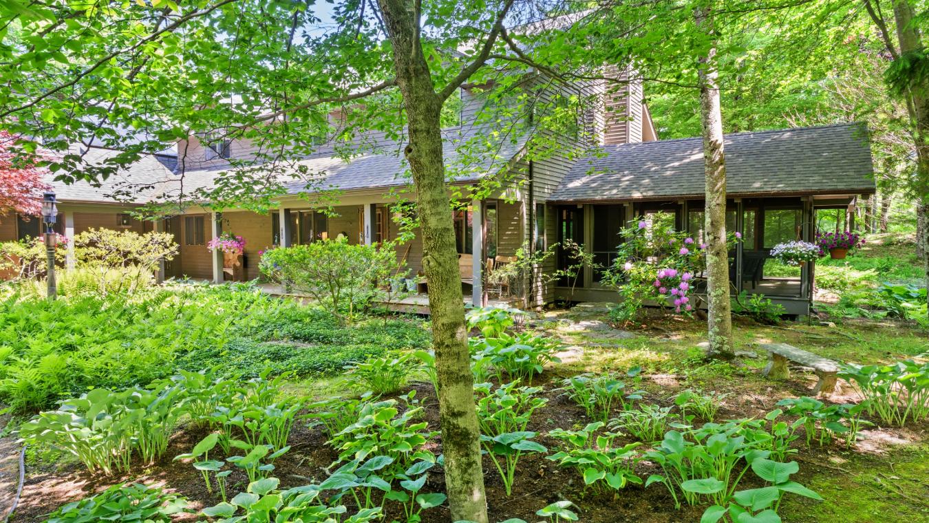 Egremont, Massachusetts, 01258, United States, 5 Bedrooms Bedrooms, ,4 BathroomsBathrooms,Residential,For Sale,1753423