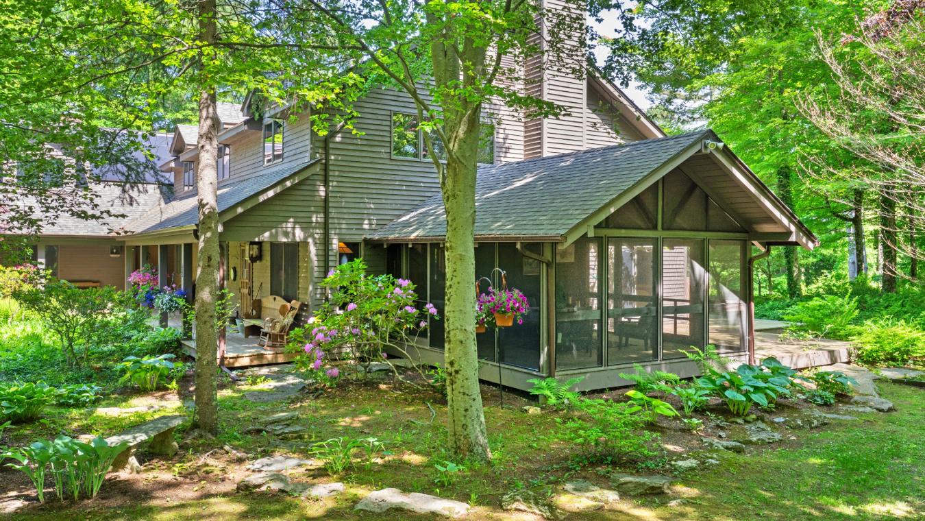 Egremont, Massachusetts, 01258, United States, 5 Bedrooms Bedrooms, ,4 BathroomsBathrooms,Residential,For Sale,1753423