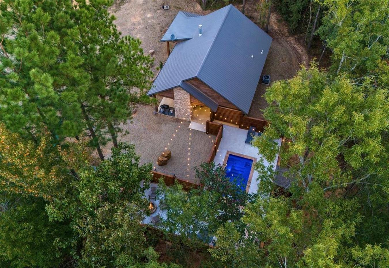 Broken Bow, Oklahoma, 74728, United States, 8 Bedrooms Bedrooms, ,6 BathroomsBathrooms,Residential,For Sale,1753421