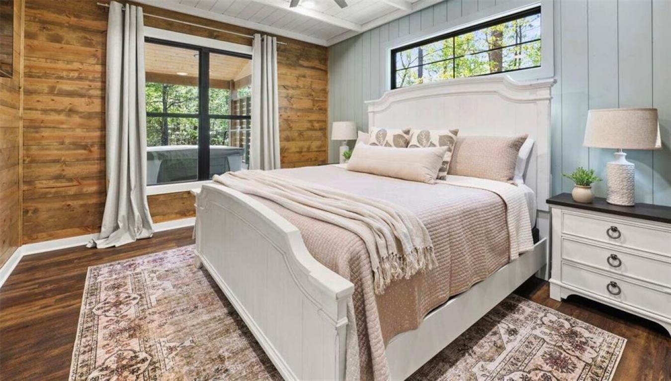 Broken Bow, Oklahoma, 74728, United States, 8 Bedrooms Bedrooms, ,6 BathroomsBathrooms,Residential,For Sale,1753421