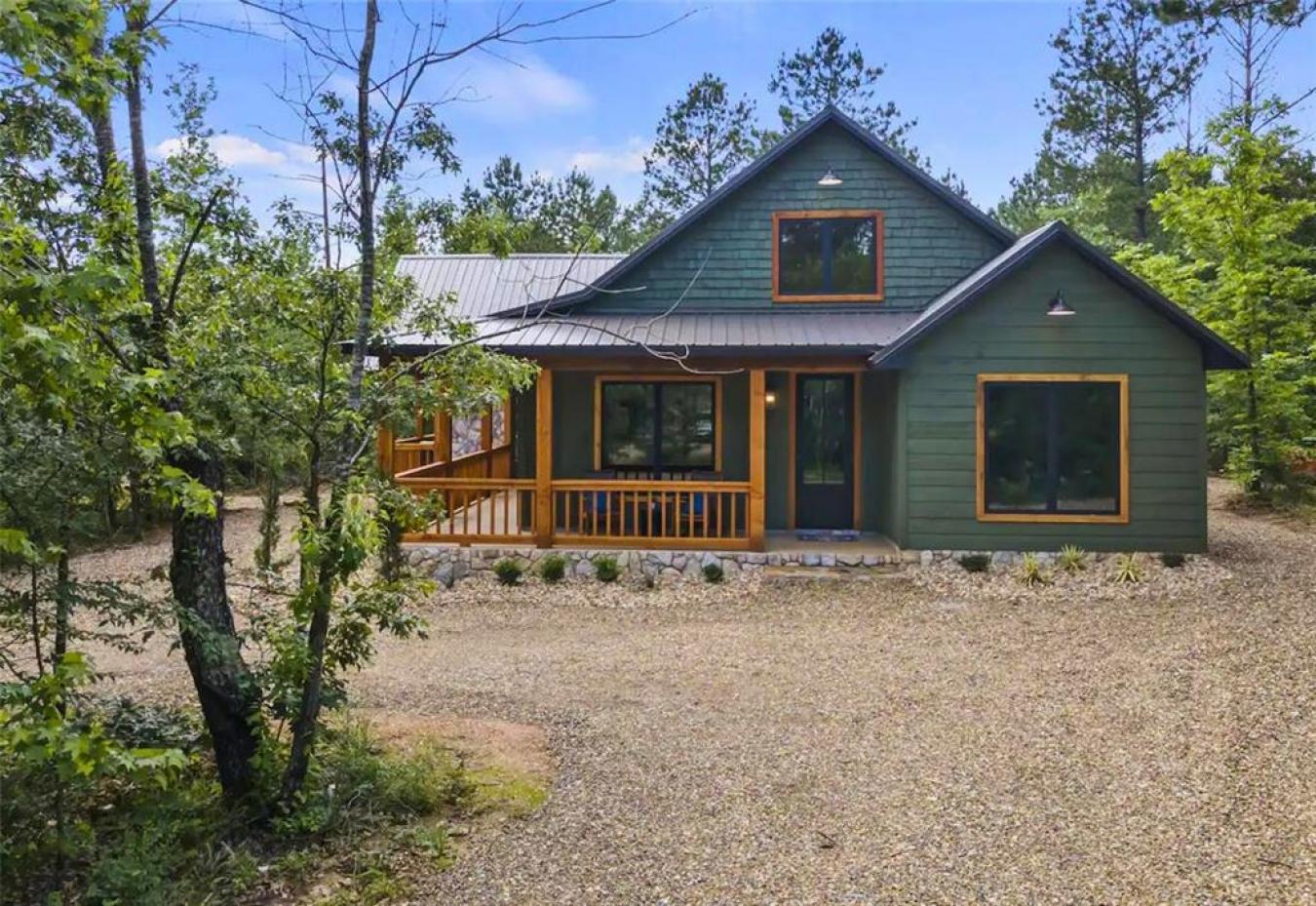 Broken Bow, Oklahoma, 74728, United States, 8 Bedrooms Bedrooms, ,6 BathroomsBathrooms,Residential,For Sale,1753421