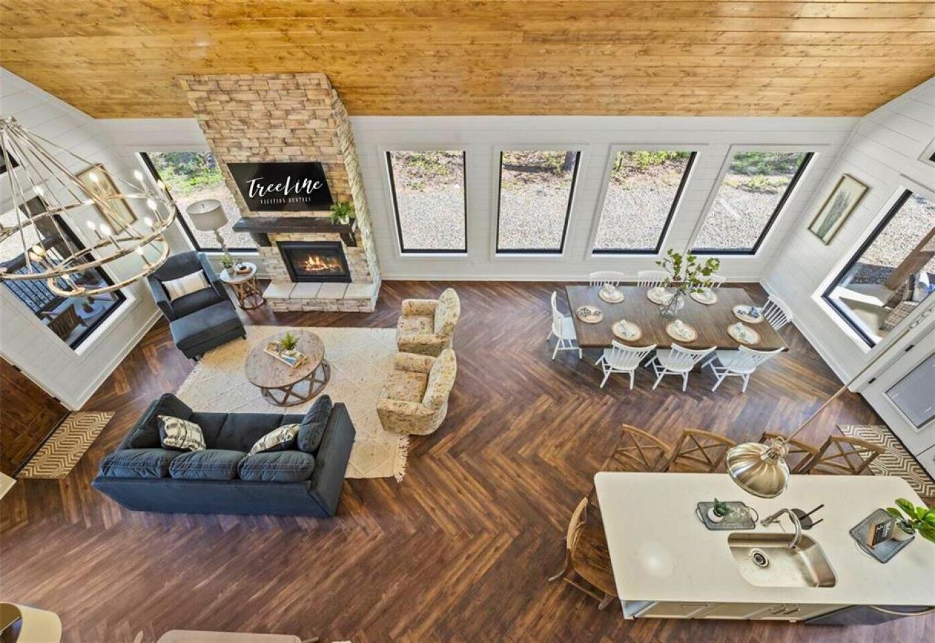 Broken Bow, Oklahoma, 74728, United States, 8 Bedrooms Bedrooms, ,6 BathroomsBathrooms,Residential,For Sale,1753421