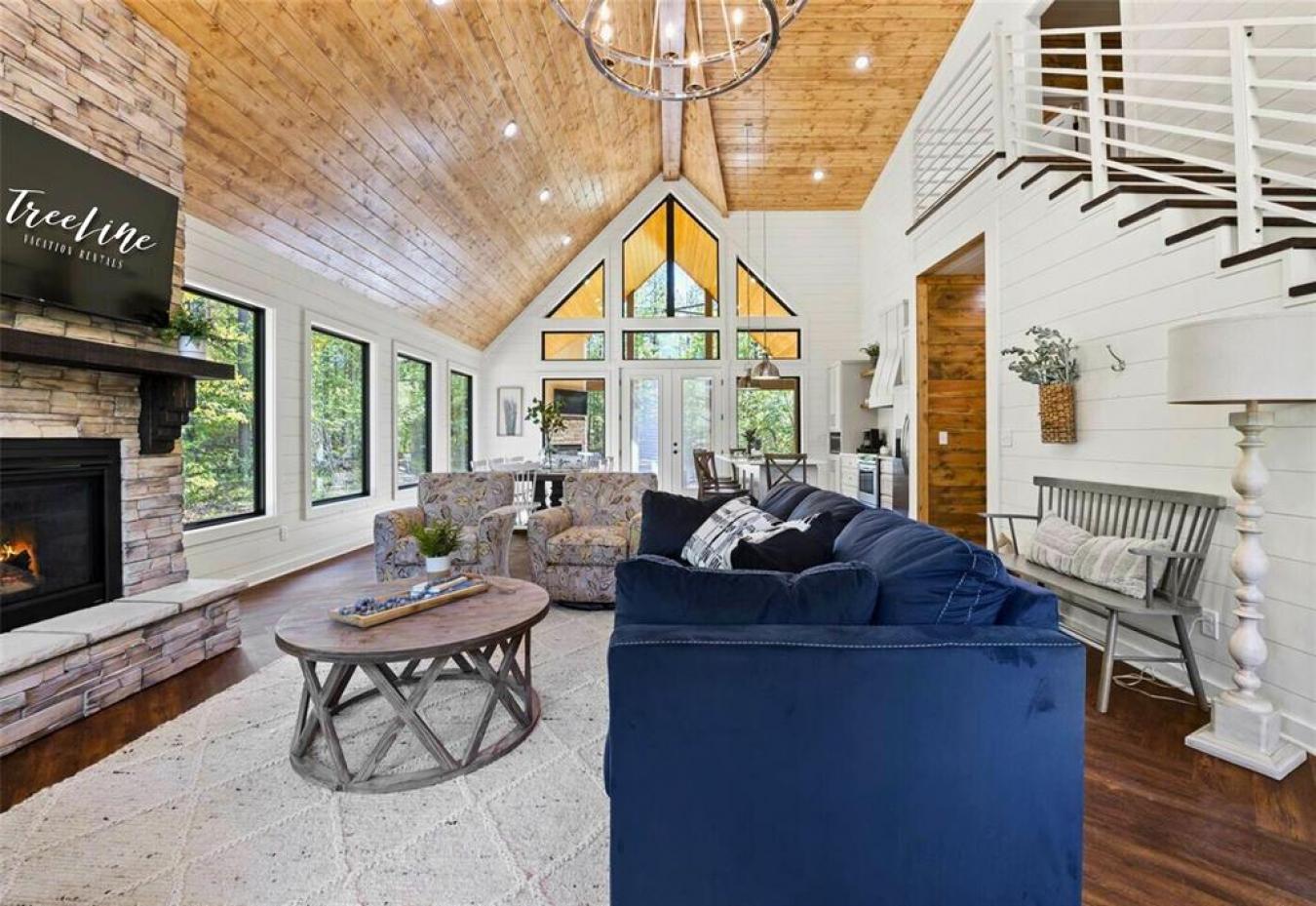 Broken Bow, Oklahoma, 74728, United States, 8 Bedrooms Bedrooms, ,6 BathroomsBathrooms,Residential,For Sale,1753421