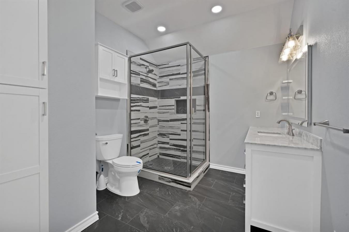 Hudson Oaks, Texas, 76087, United States, 5 Bedrooms Bedrooms, ,5 BathroomsBathrooms,Residential,For Sale,1753777