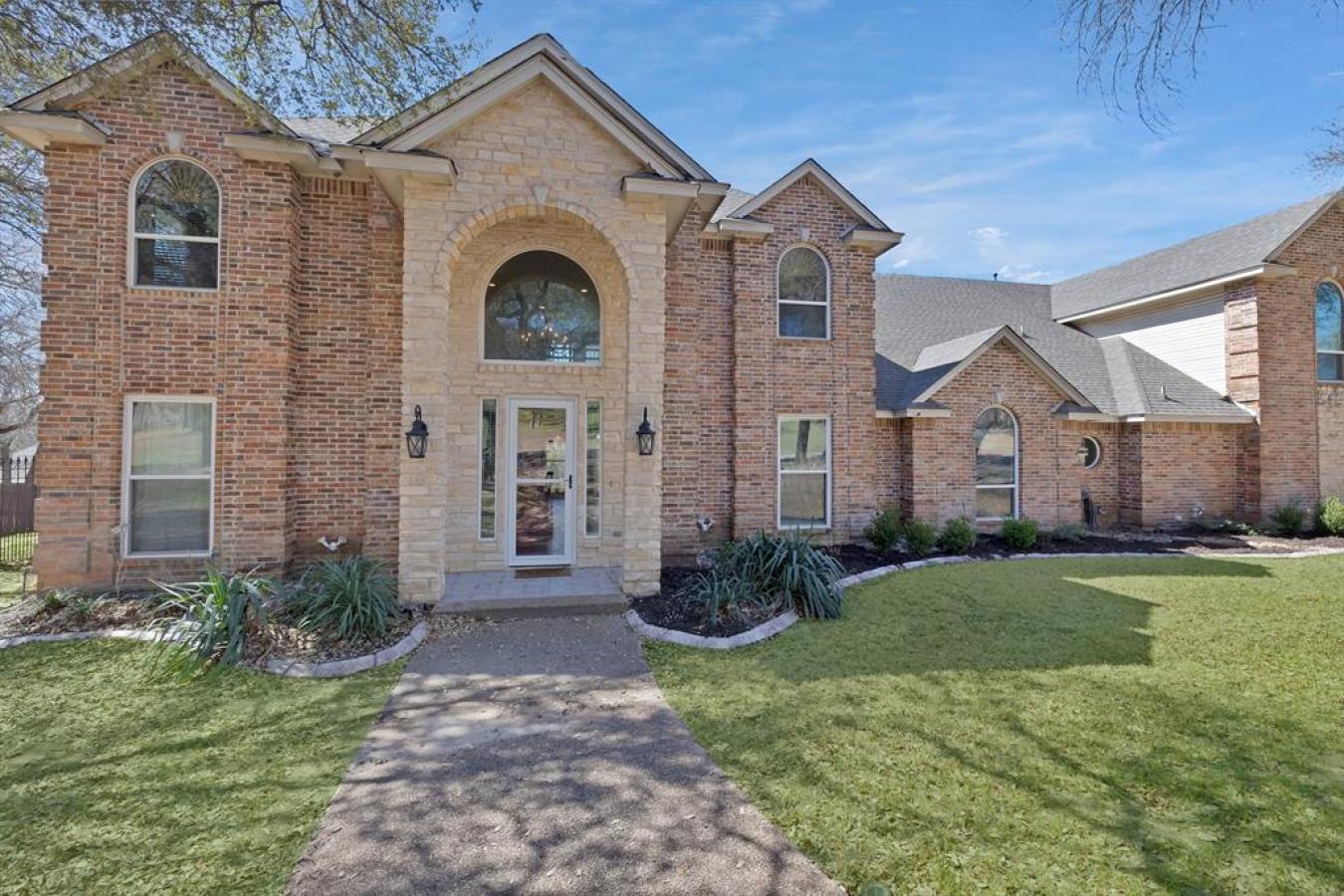 Hudson Oaks, Texas, 76087, United States, 5 Bedrooms Bedrooms, ,5 BathroomsBathrooms,Residential,For Sale,1753777