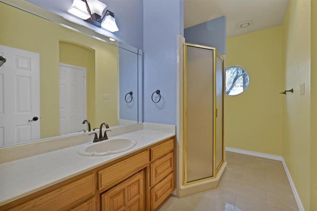 Hudson Oaks, Texas, 76087, United States, 5 Bedrooms Bedrooms, ,5 BathroomsBathrooms,Residential,For Sale,1753777