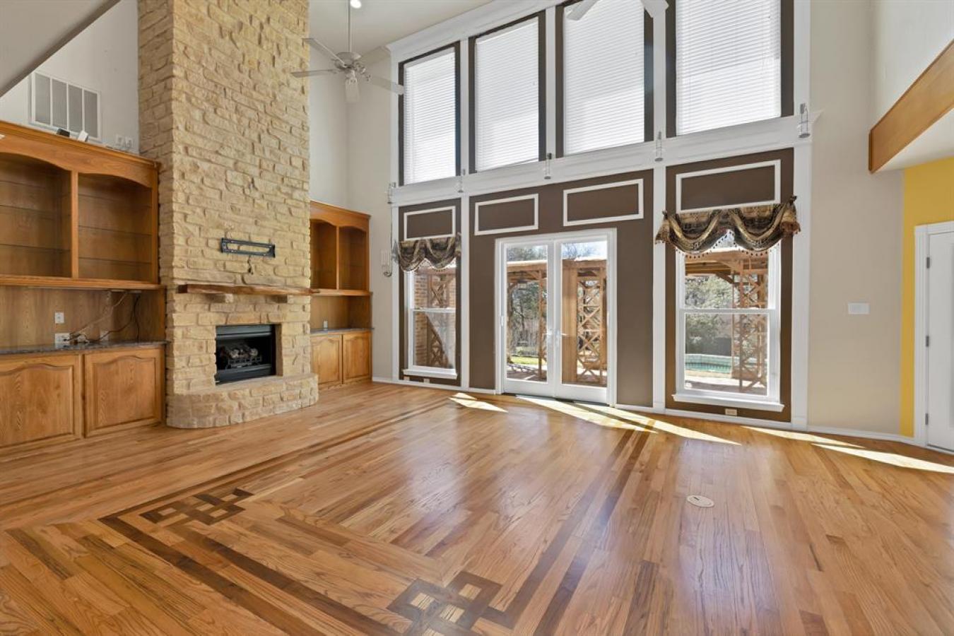 Hudson Oaks, Texas, 76087, United States, 5 Bedrooms Bedrooms, ,5 BathroomsBathrooms,Residential,For Sale,1753777
