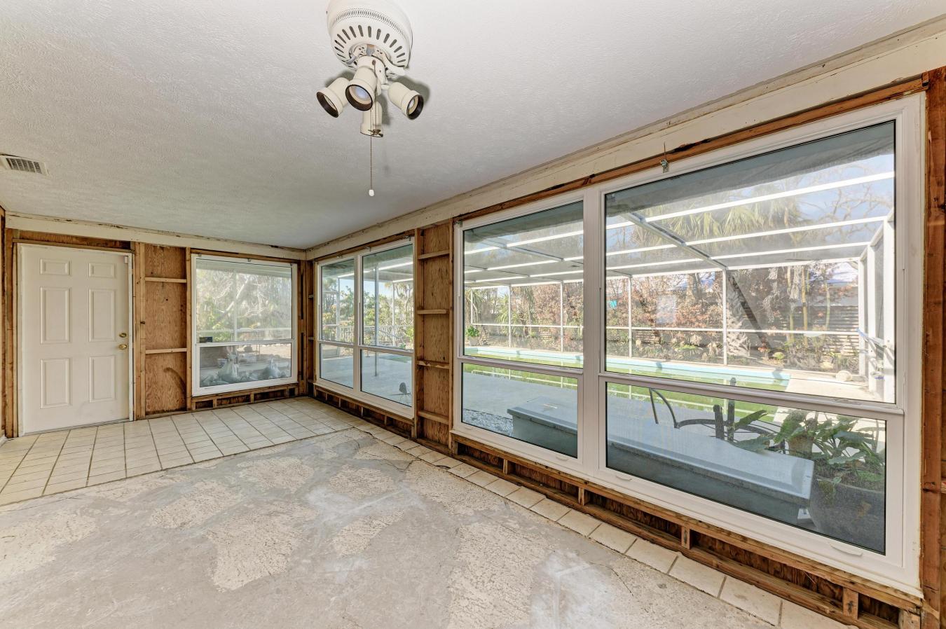 Holmes Beach, Florida, 34217, United States, 2 Bedrooms Bedrooms, ,2 BathroomsBathrooms,Residential,For Sale,1753773