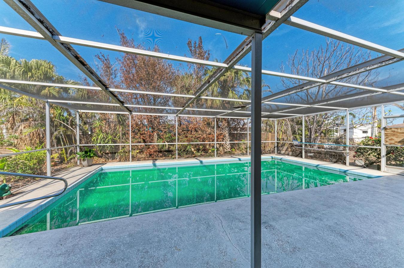 Holmes Beach, Florida, 34217, United States, 2 Bedrooms Bedrooms, ,2 BathroomsBathrooms,Residential,For Sale,1753773