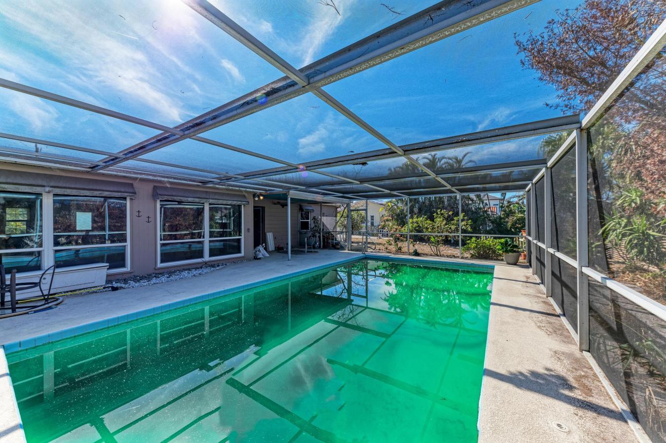 Holmes Beach, Florida, 34217, United States, 2 Bedrooms Bedrooms, ,2 BathroomsBathrooms,Residential,For Sale,1753773