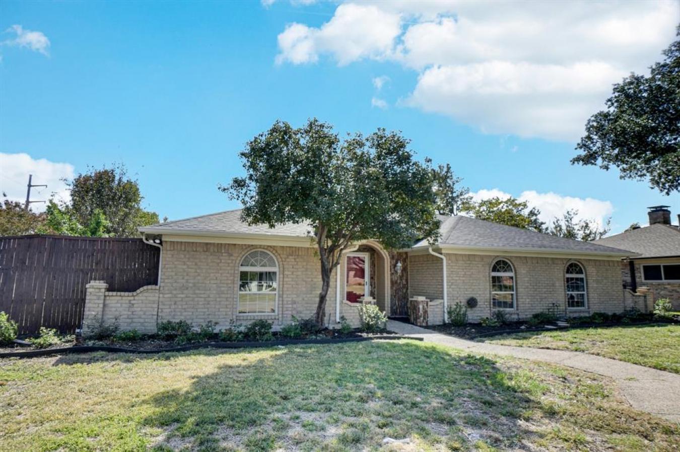 Richardson, Texas, 75081, United States, 4 Bedrooms Bedrooms, ,3 BathroomsBathrooms,Residential,For Sale,1938520