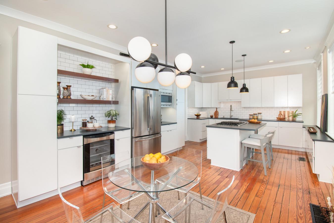Modern Elegance in Historic Prospect Hill Experience the perfect fusio – image 7