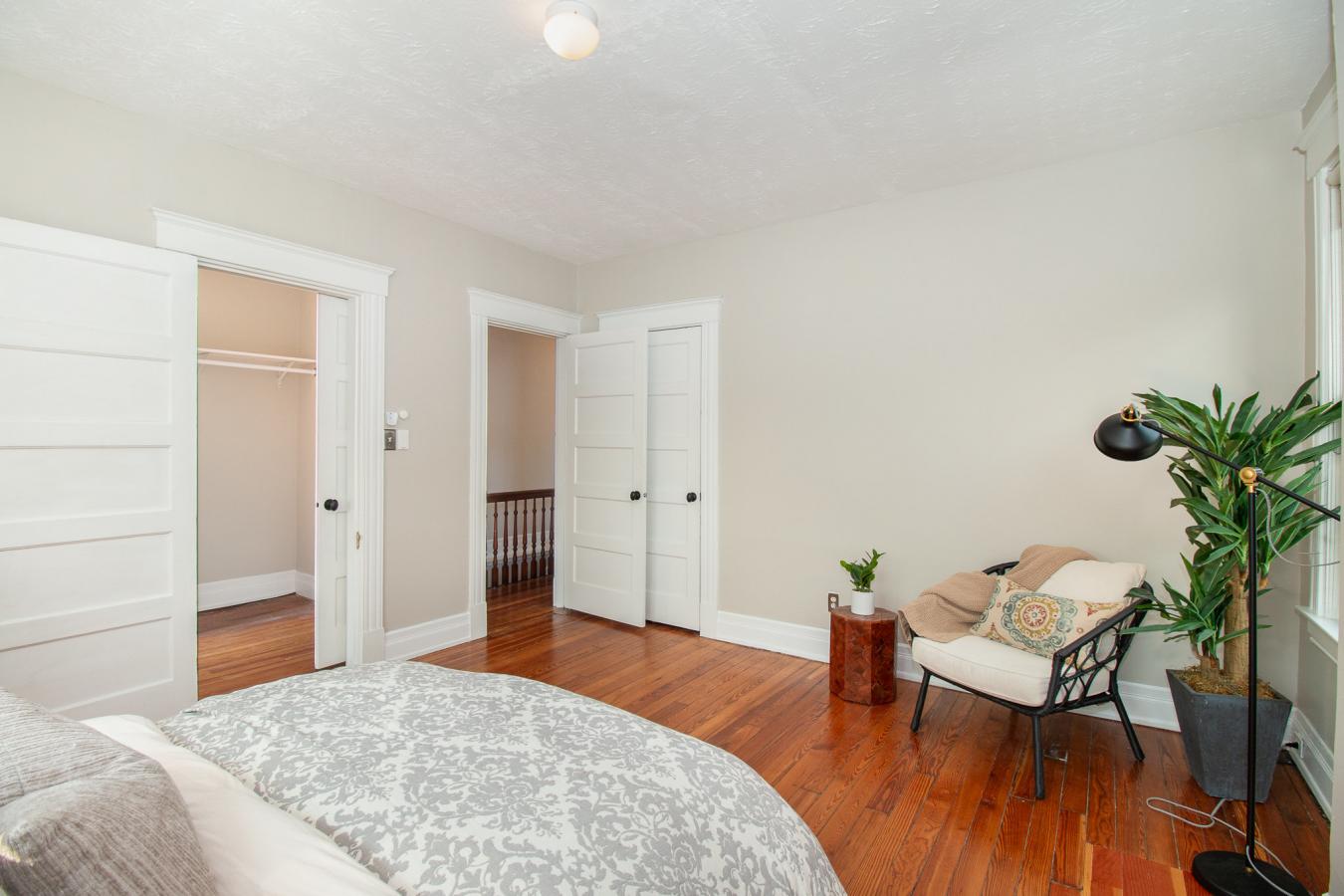 Modern Elegance in Historic Prospect Hill Experience the perfect fusio – image 15