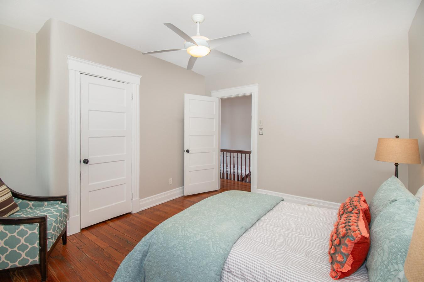 Modern Elegance in Historic Prospect Hill Experience the perfect fusio – image 18