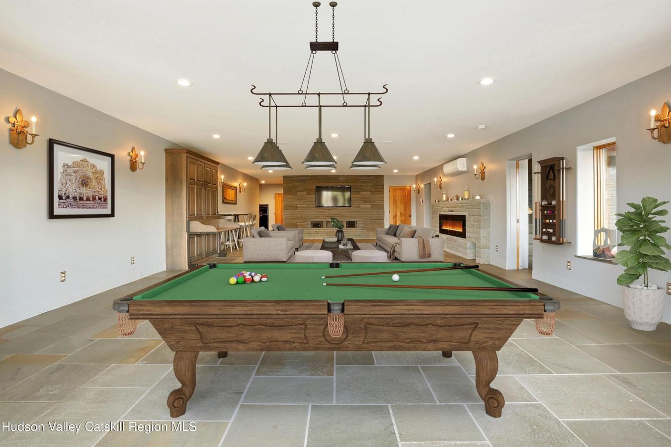 Kingston, New York, 12401, United States, 4 Bedrooms Bedrooms, ,4 BathroomsBathrooms,Residential,For Sale,1753726