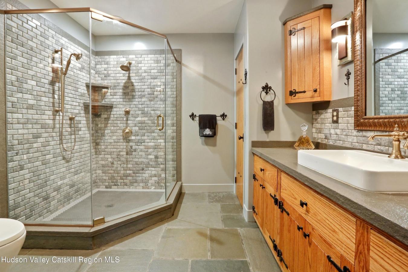 Kingston, New York, 12401, United States, 4 Bedrooms Bedrooms, ,4 BathroomsBathrooms,Residential,For Sale,1753726
