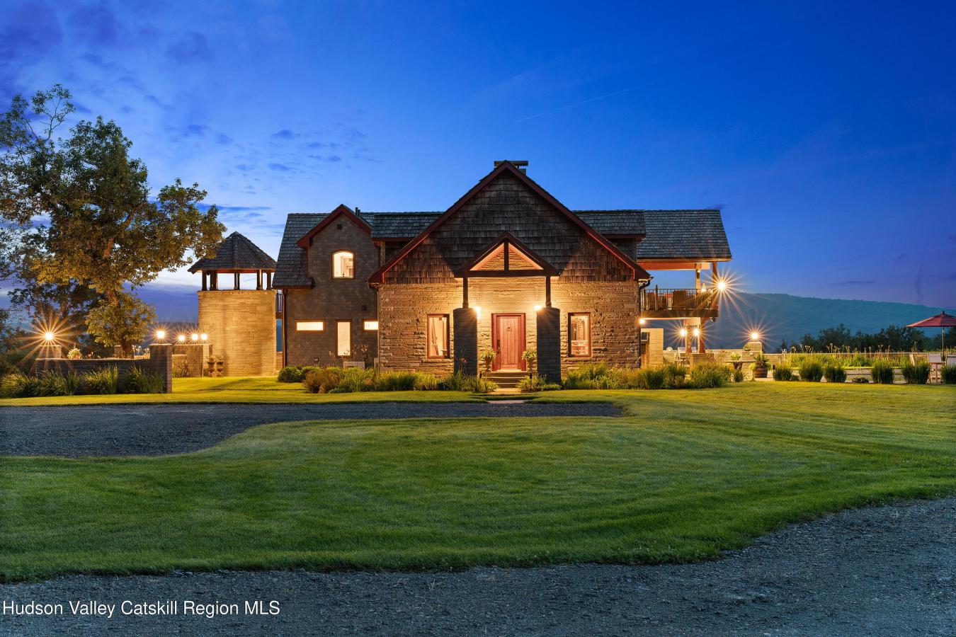 Kingston, New York, 12401, United States, 4 Bedrooms Bedrooms, ,4 BathroomsBathrooms,Residential,For Sale,1753726