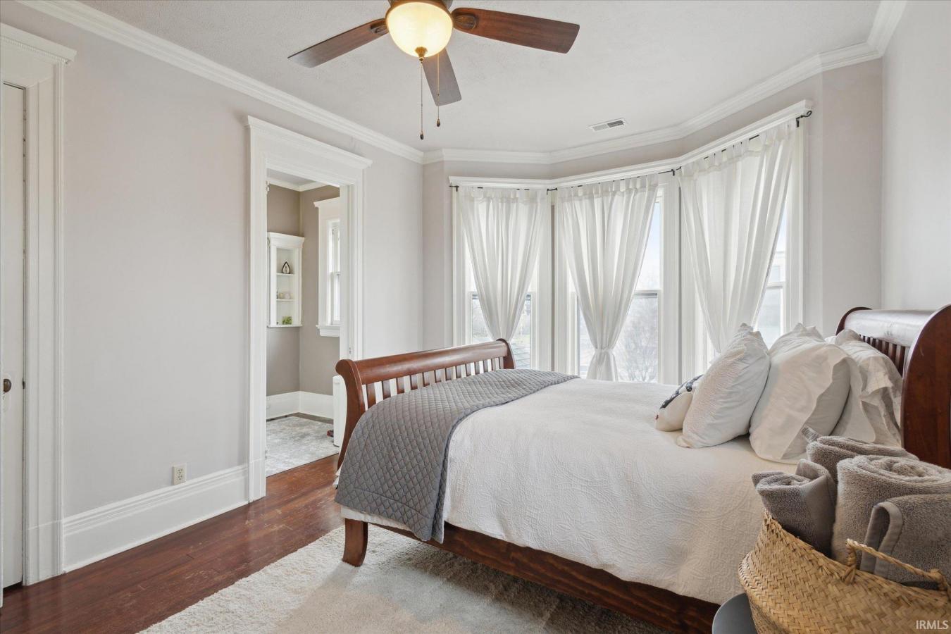 South Bend, Indiana, 46617-3105, United States, 6 Bedrooms Bedrooms, ,4 BathroomsBathrooms,Residential,For Sale,1755078