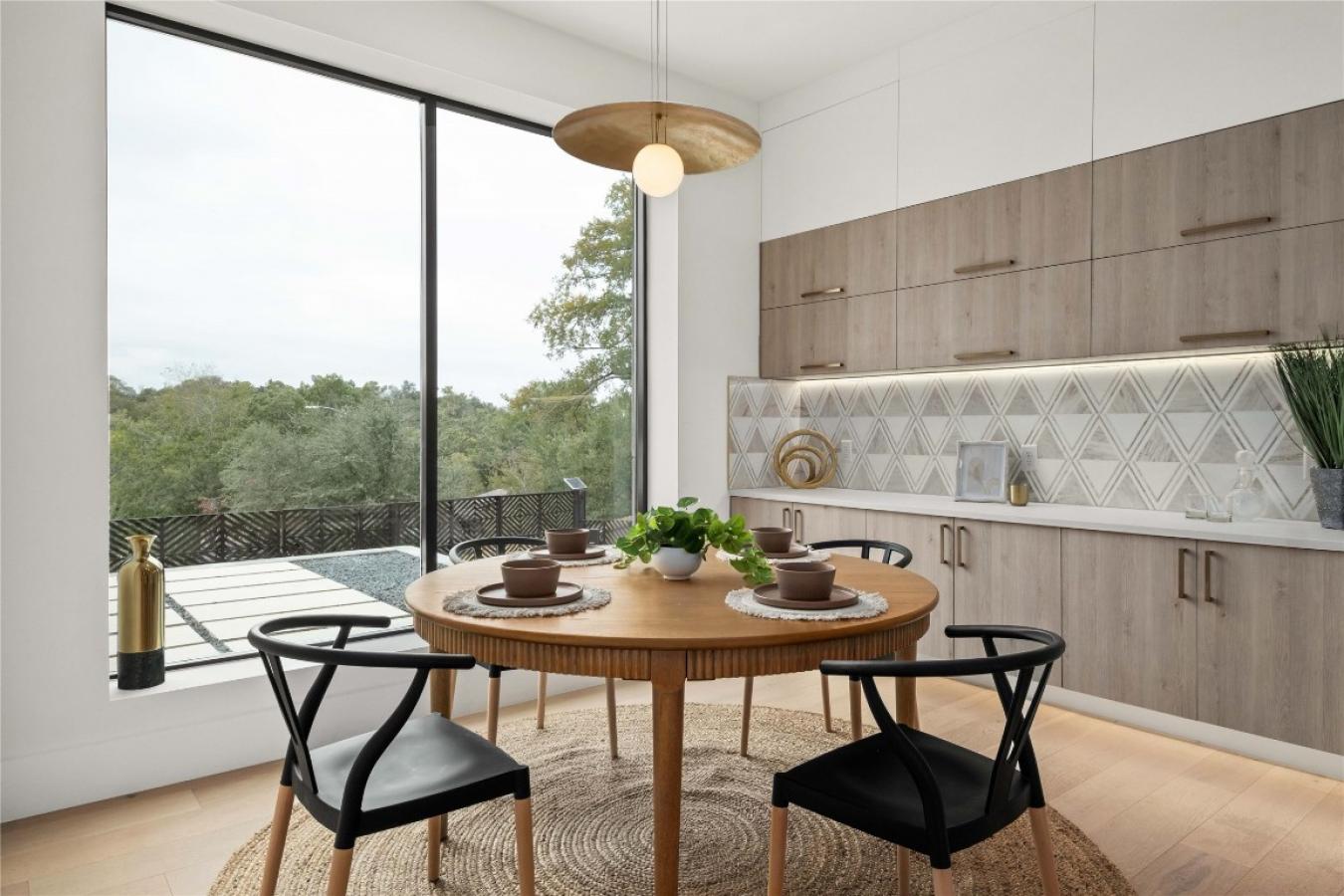 Austin, Texas, 78704, United States, 5 Bedrooms Bedrooms, ,4 BathroomsBathrooms,Residential,For Sale,1755063