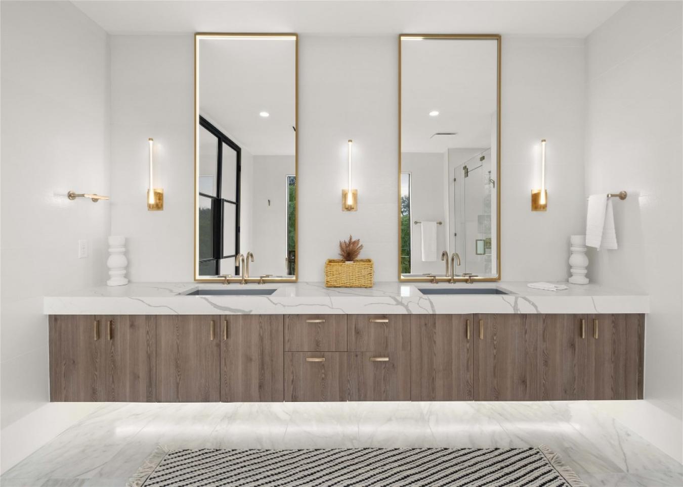 Austin, Texas, 78704, United States, 5 Bedrooms Bedrooms, ,4 BathroomsBathrooms,Residential,For Sale,1755063