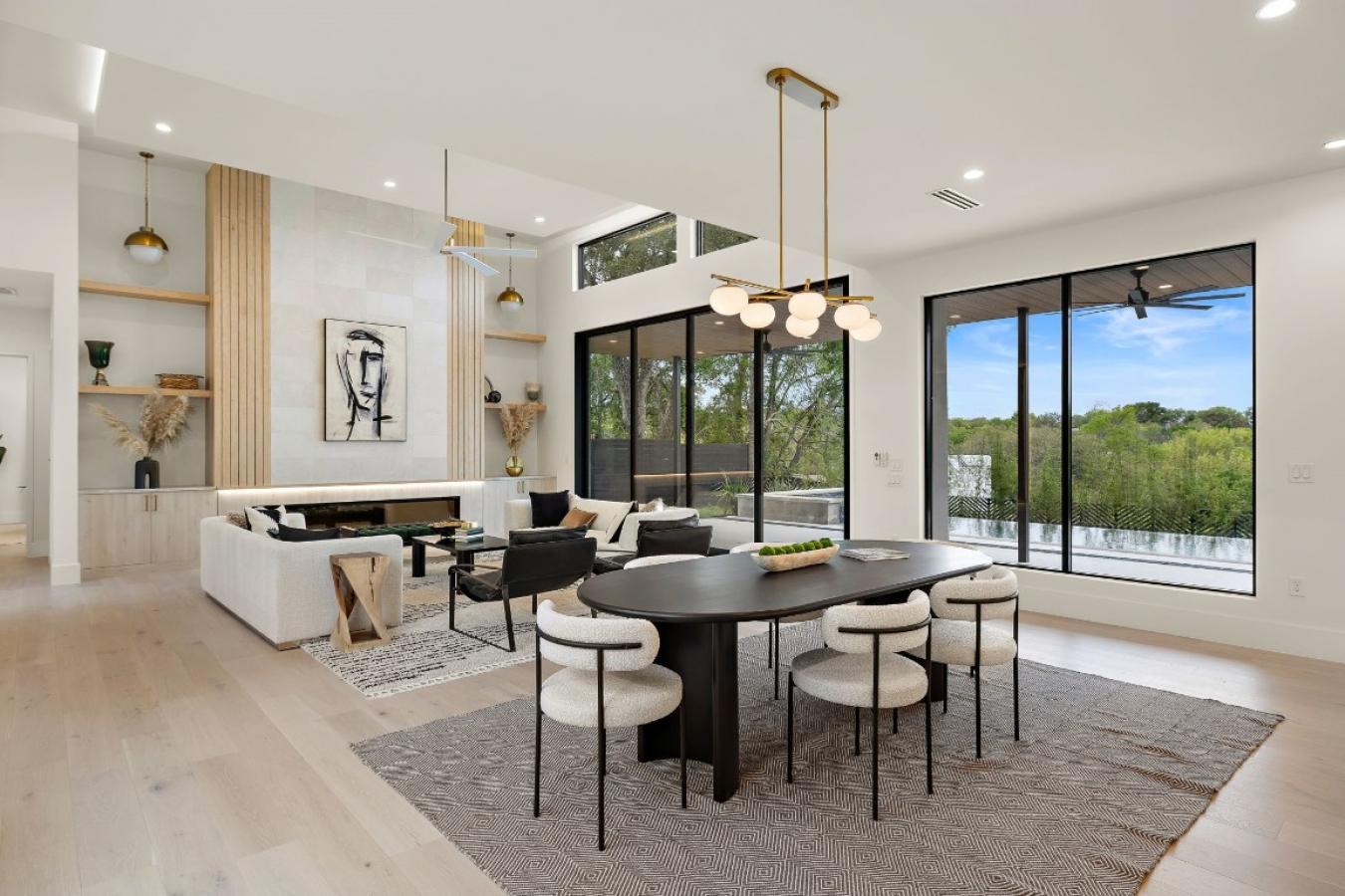 Austin, Texas, 78704, United States, 5 Bedrooms Bedrooms, ,4 BathroomsBathrooms,Residential,For Sale,1755063