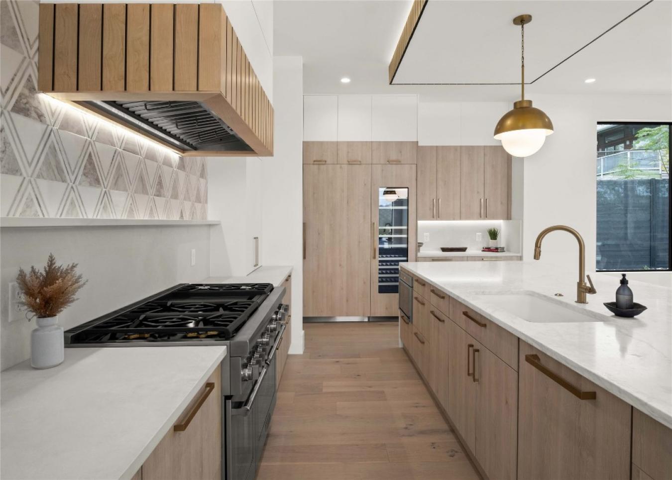 Austin, Texas, 78704, United States, 5 Bedrooms Bedrooms, ,4 BathroomsBathrooms,Residential,For Sale,1755063