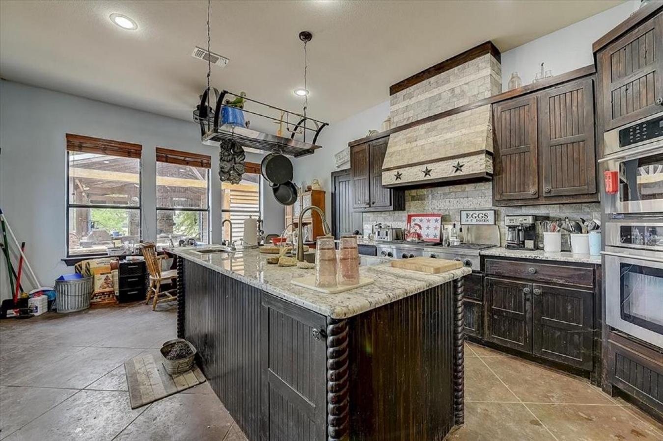 Sanger, Texas, 76266, United States, 16 Bedrooms Bedrooms, ,10 BathroomsBathrooms,Residential,For Sale,1756194