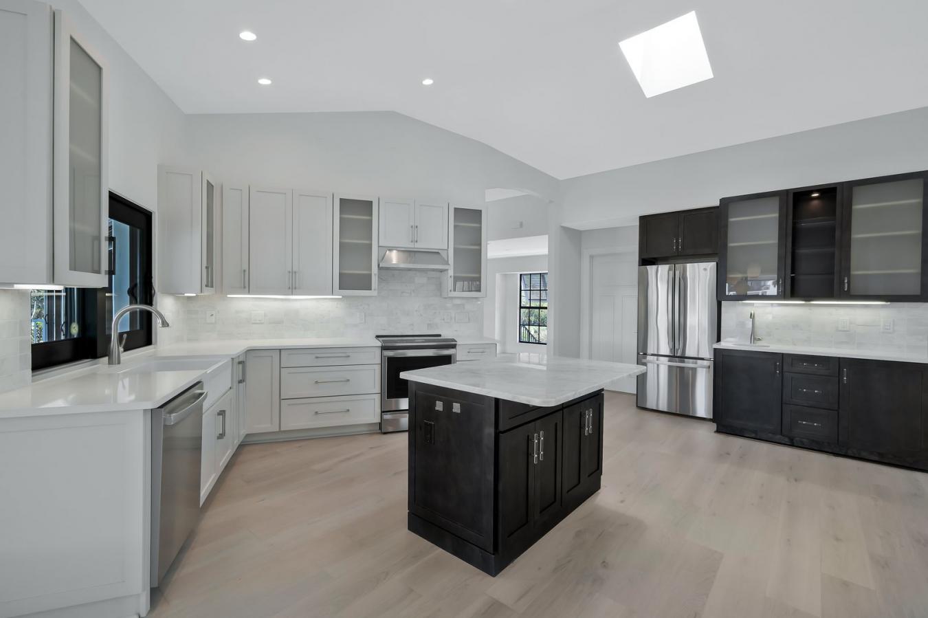 Sanibel, Florida, 33957, United States, 3 Bedrooms Bedrooms, ,2 BathroomsBathrooms,Residential,For Sale,1755040