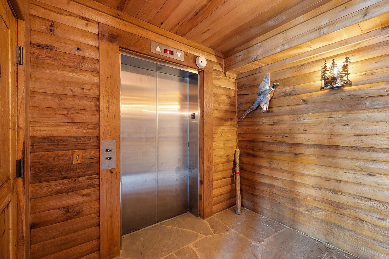 Goodrich, Michigan, 48438, United States, 8 Bedrooms Bedrooms, ,8 BathroomsBathrooms,Residential,For Sale,1755038