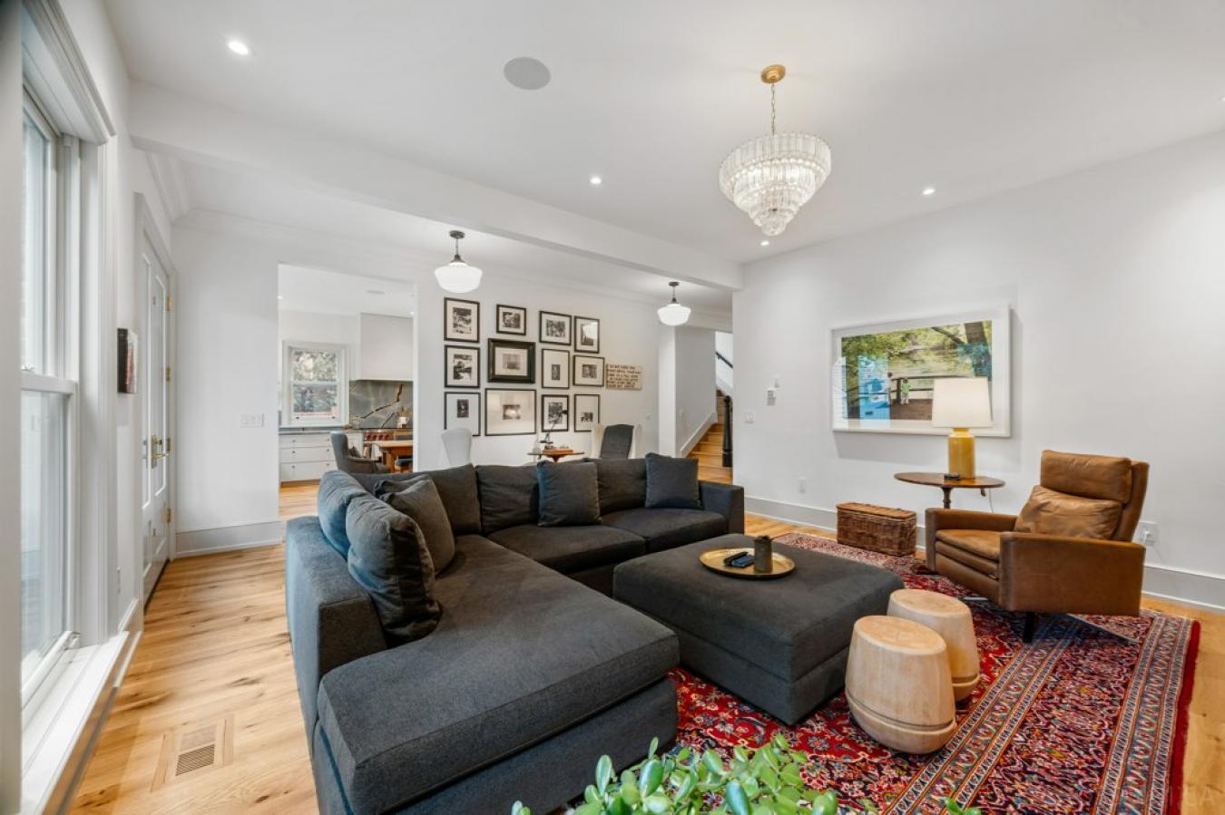 Toronto, ON, M4R 1K9, Canada, 4 Bedrooms Bedrooms, ,6 BathroomsBathrooms,Residential,For Sale,1755037