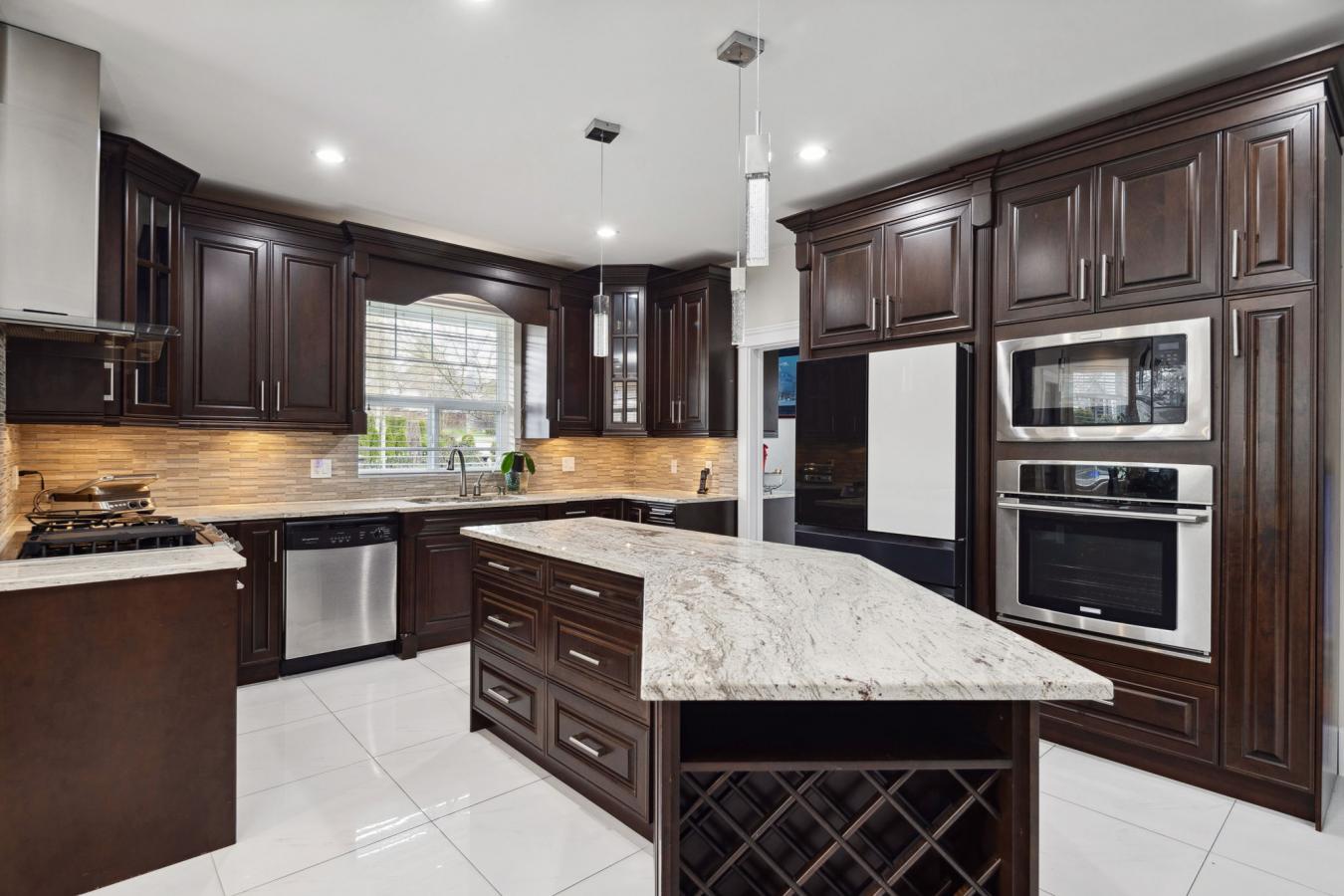 Surrey, BC, V4N 5S3, Canada, 5 Bedrooms Bedrooms, ,7 BathroomsBathrooms,Residential,For Sale,1756179