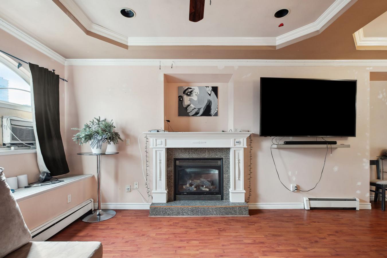 Surrey, BC, V3T 3T8, Canada, 9 Bedrooms Bedrooms, ,6 BathroomsBathrooms,Residential,For Sale,1756702