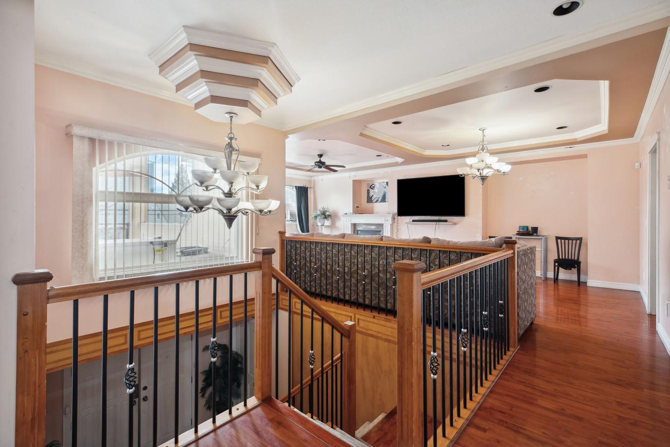 Surrey, BC, V3T 3T8, Canada, 9 Bedrooms Bedrooms, ,6 BathroomsBathrooms,Residential,For Sale,1756702