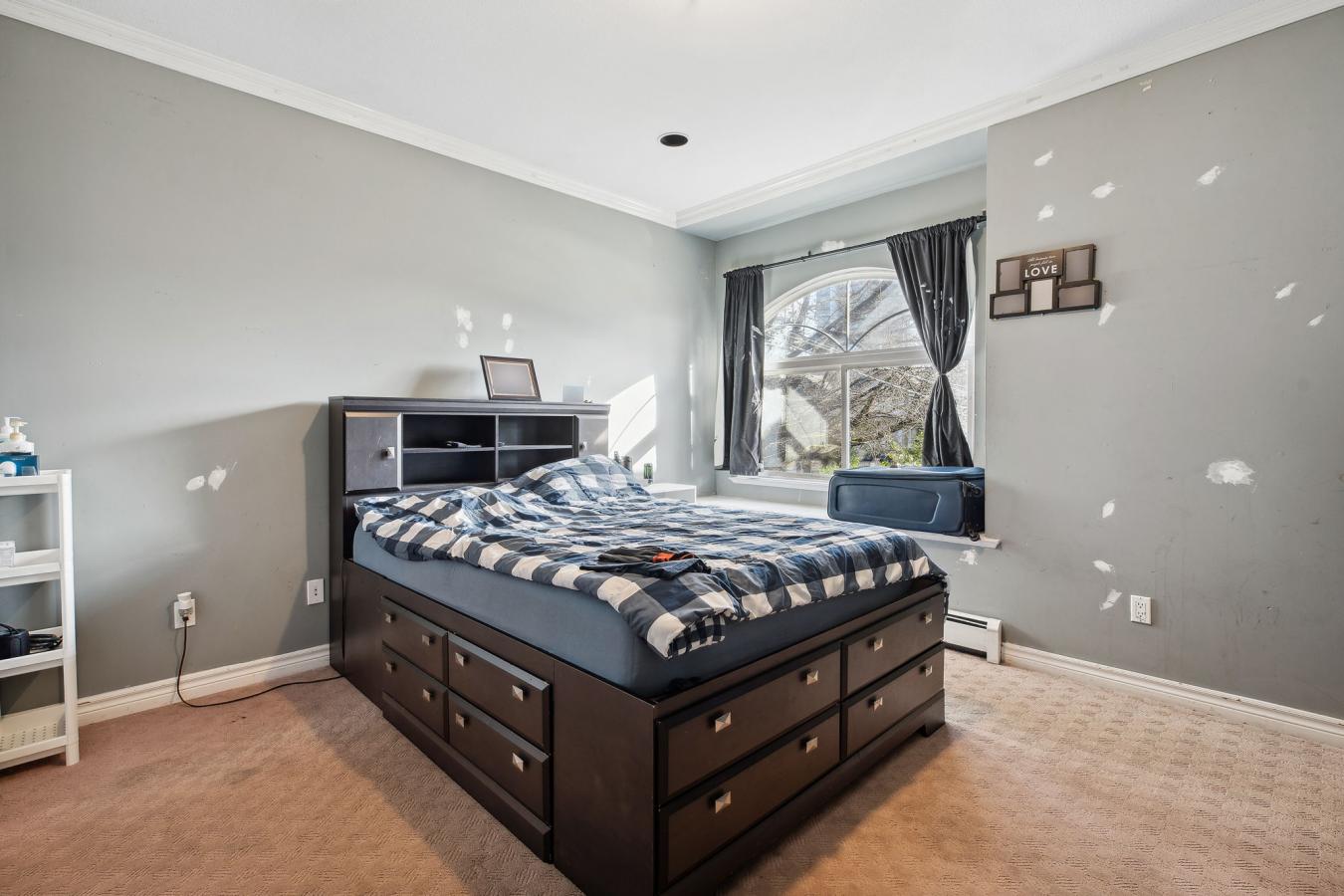Surrey, BC, V3T 3T8, Canada, 9 Bedrooms Bedrooms, ,6 BathroomsBathrooms,Residential,For Sale,1756702