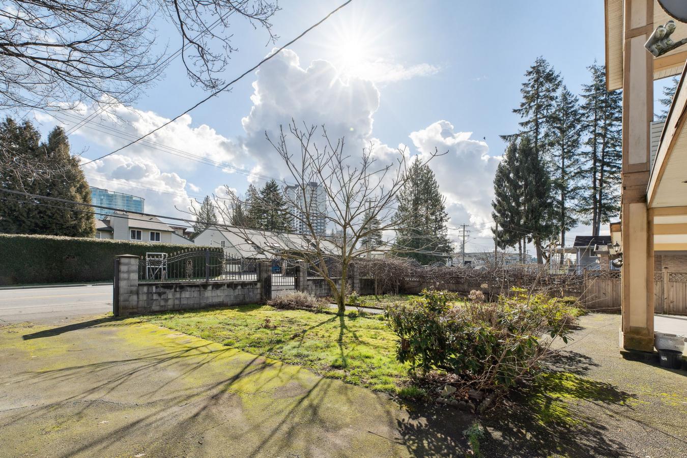Surrey, BC, V3T 3T8, Canada, 9 Bedrooms Bedrooms, ,6 BathroomsBathrooms,Residential,For Sale,1756702