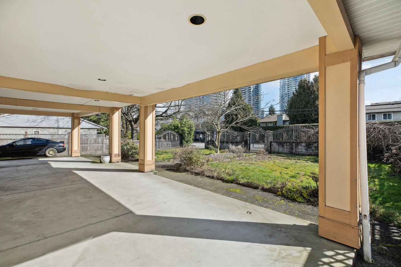 Surrey, BC, V3T 3T8, Canada, 9 Bedrooms Bedrooms, ,6 BathroomsBathrooms,Residential,For Sale,1756702