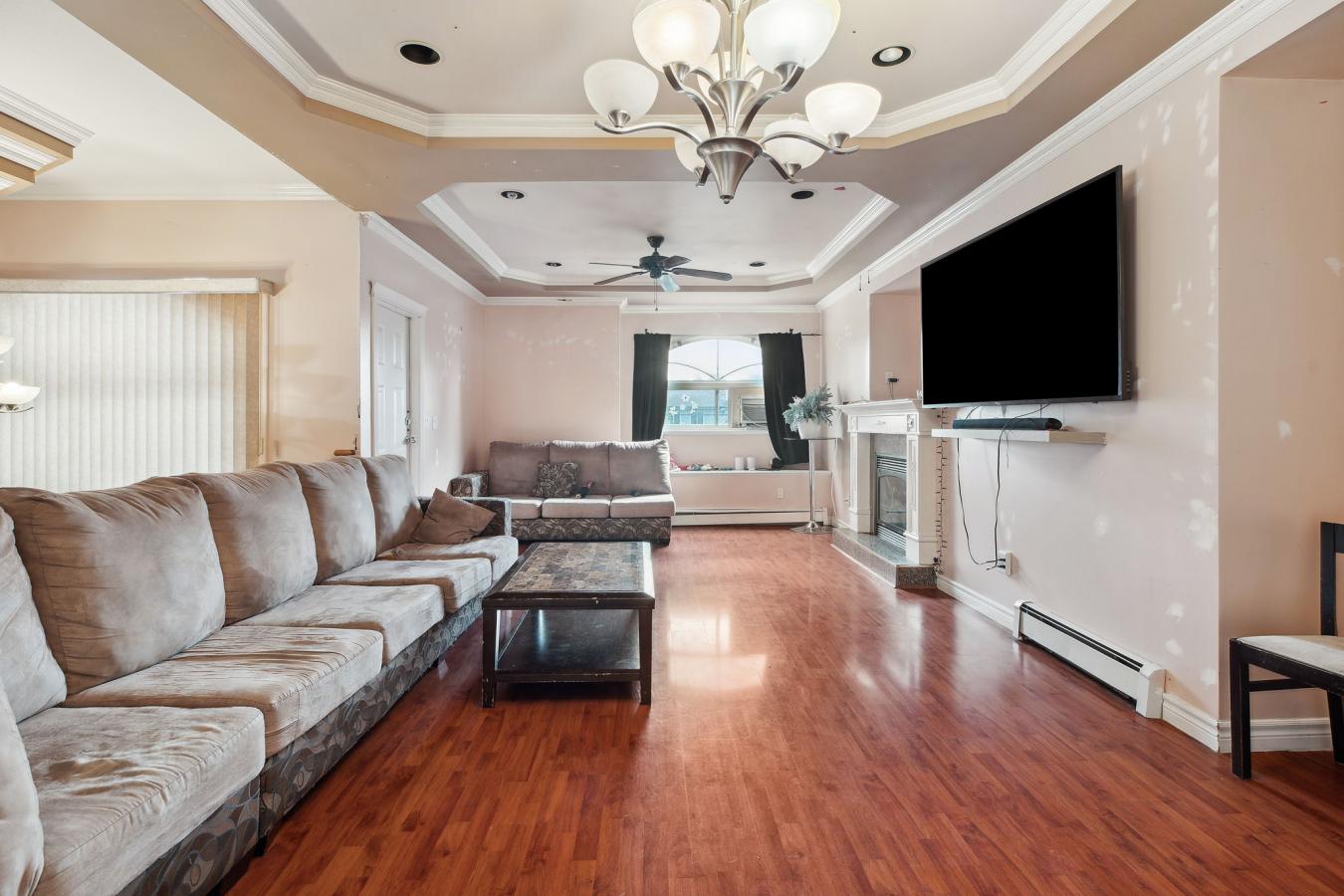 Surrey, BC, V3T 3T8, Canada, 9 Bedrooms Bedrooms, ,6 BathroomsBathrooms,Residential,For Sale,1756702