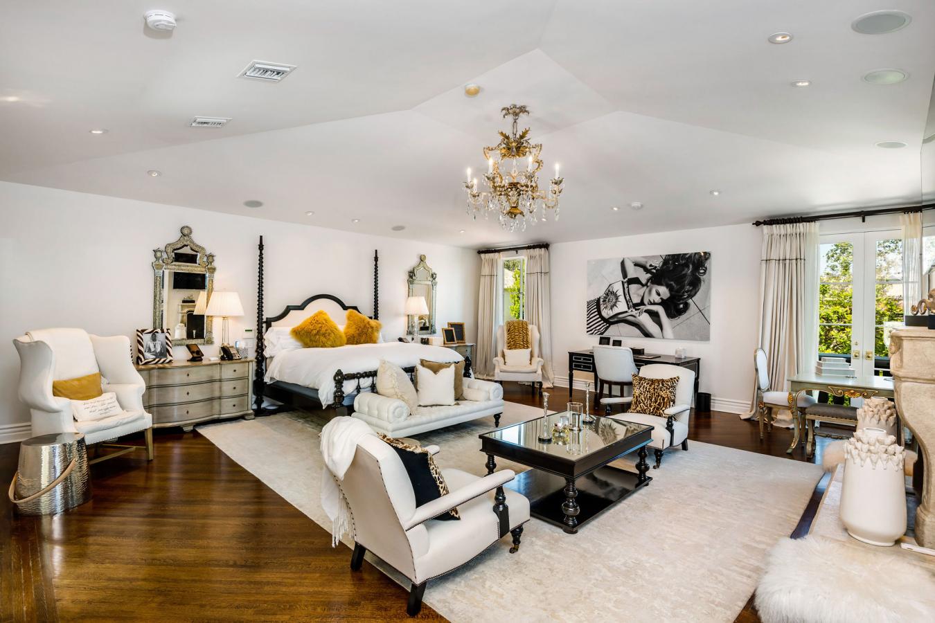 Beverly Hills, California, 90210, United States, 7 Bedrooms Bedrooms, ,10 BathroomsBathrooms,Residential,For Sale,1761524