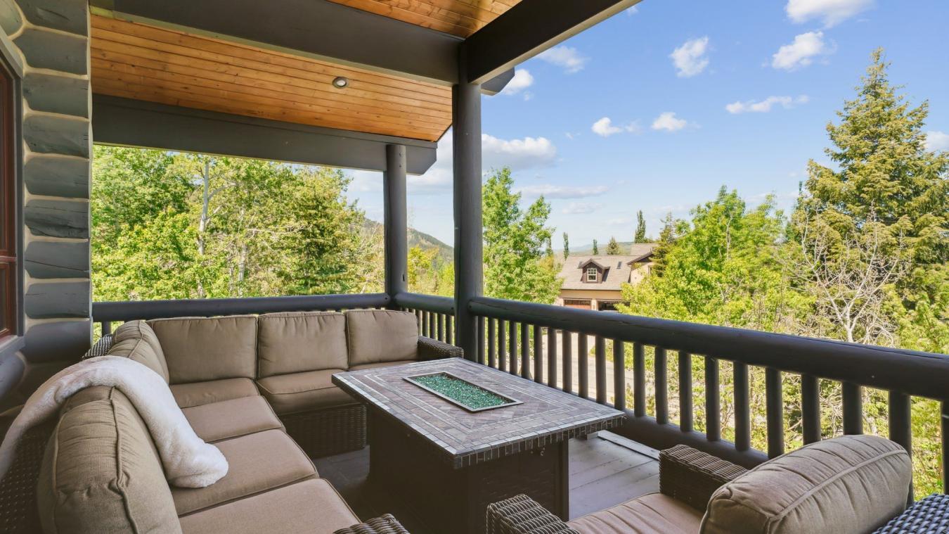 Park City, Utah, 84098, United States, 5 Bedrooms Bedrooms, ,4 BathroomsBathrooms,Residential,For Sale,1756697