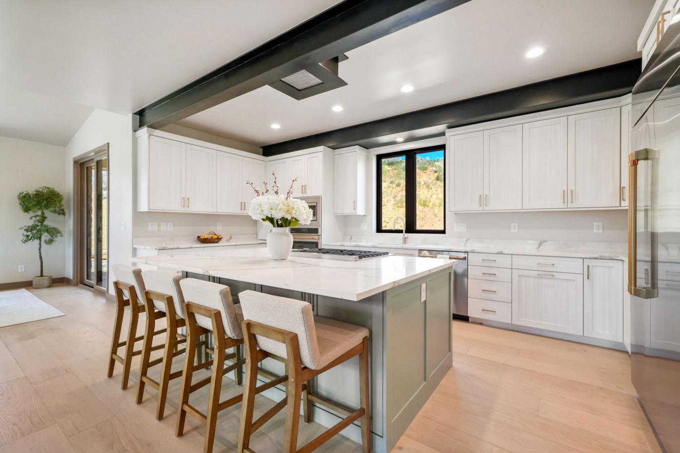 Hideout, Utah, 84036, United States, 4 Bedrooms Bedrooms, ,4 BathroomsBathrooms,Residential,For Sale,1756696