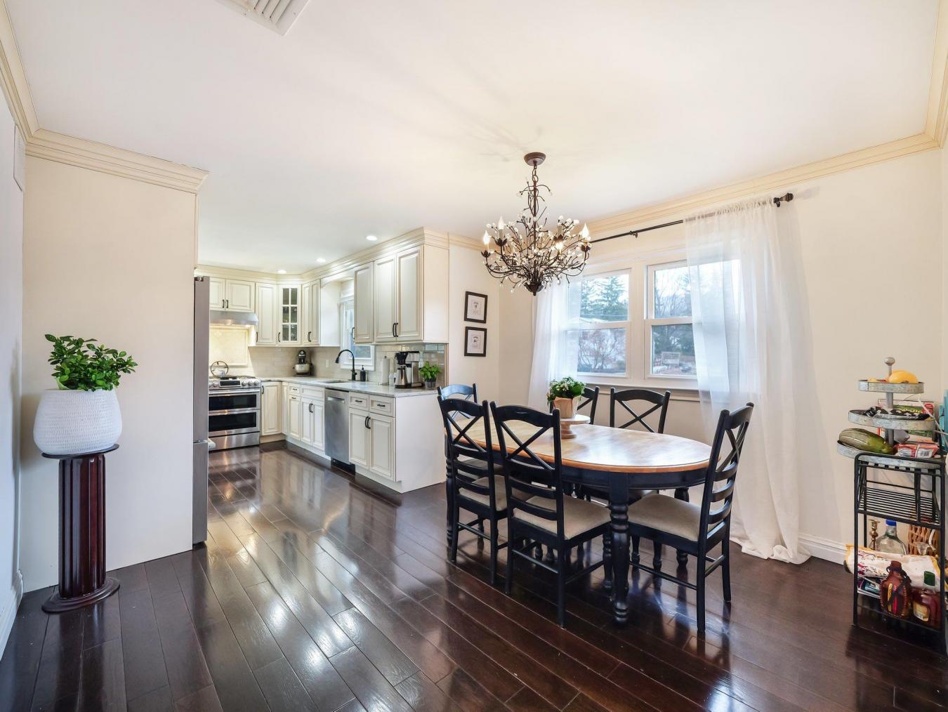 Spring Valley, New York, 10977, United States, 5 Bedrooms Bedrooms, ,2 BathroomsBathrooms,Residential,For Sale,1756693