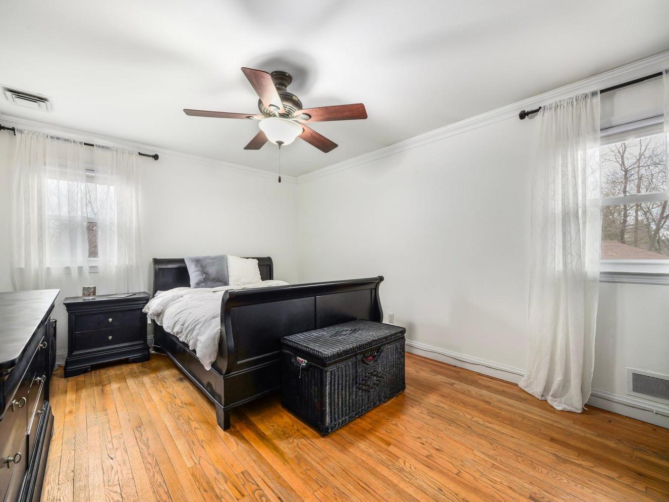 Spring Valley, New York, 10977, United States, 5 Bedrooms Bedrooms, ,2 BathroomsBathrooms,Residential,For Sale,1756693