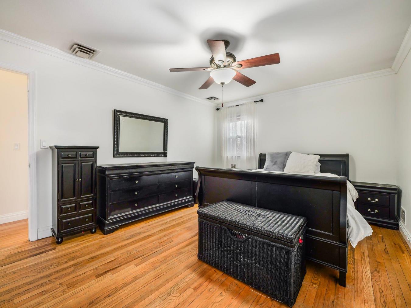 Spring Valley, New York, 10977, United States, 5 Bedrooms Bedrooms, ,2 BathroomsBathrooms,Residential,For Sale,1756693